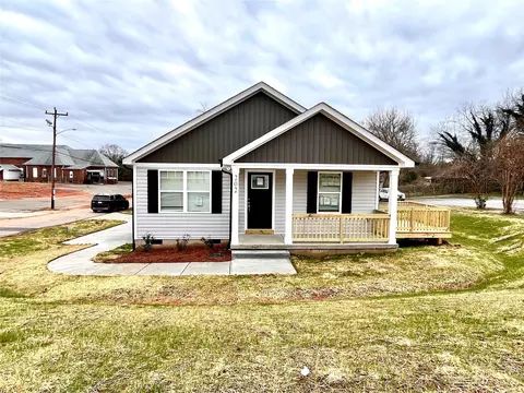 202 S Long Es St, Salisbury, NC 28144