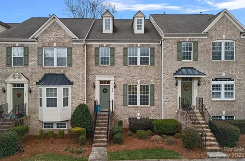 825 Kimbrough Ct, Davidson, NC 28036