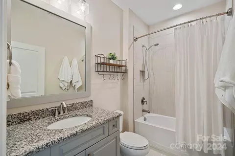Bath - 13603 Evening Primrose Dr, Davidson, NC 28036 photo 7 of 8