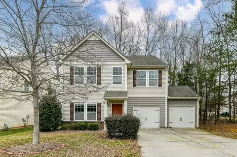 8410 Lustre Rd, Charlotte, NC 28215