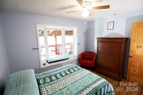 Bedroom - 64 Meadow Ln, Fairview, NC 28730 photo 3 of 3