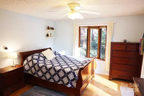 Bedroom - 64 Meadow Ln, Fairview, NC 28730 photo 2 of 3