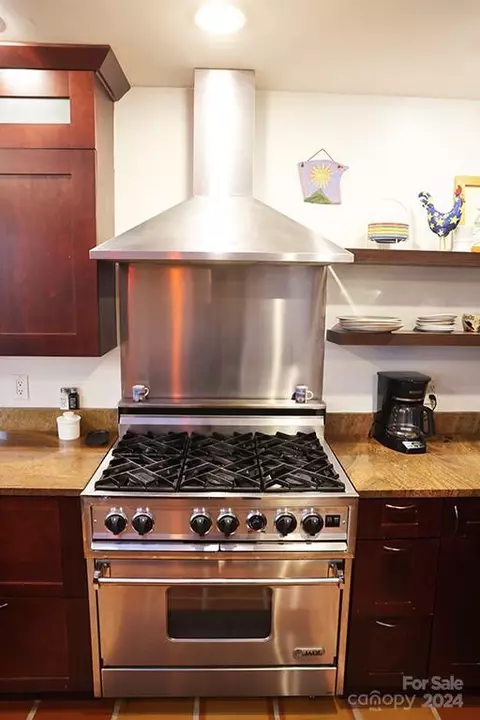 Kitchen - 64 Meadow Ln, Fairview, NC 28730 photo 3 of 3