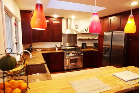 Kitchen - 64 Meadow Ln, Fairview, NC 28730 photo 1 of 3