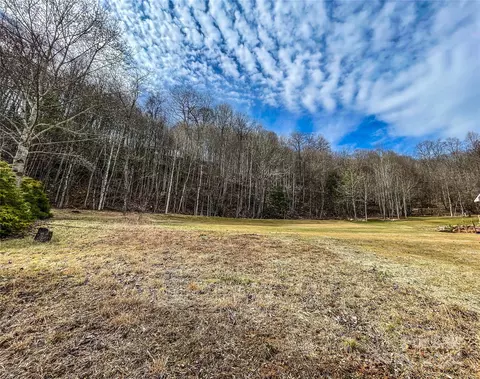 146 Glen Eagles 170 Ln #170, Mills River, NC 28759