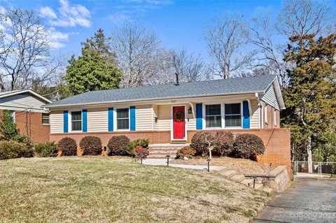 7527 Woodstream Dr, Charlotte, NC 28210
