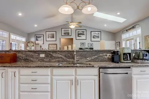 Kitchen - 1603 Howard Gap Loop Rd, Flat Rock, NC 28731 photo 4 of 5