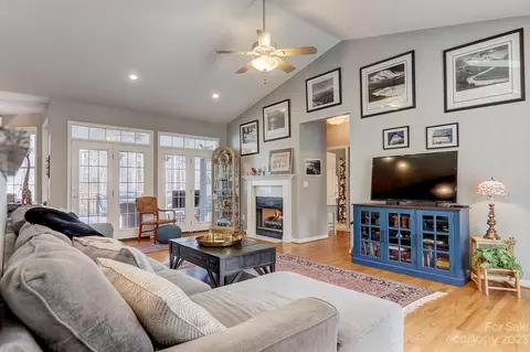 Living - 1603 Howard Gap Loop Rd, Flat Rock, NC 28731 photo 3 of 8