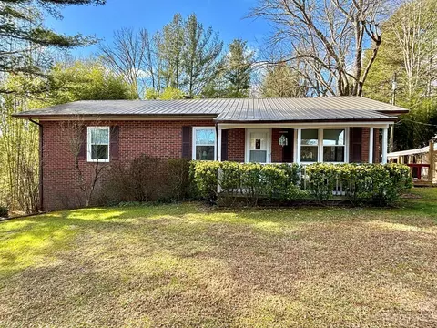 674 Owensby Rd, Hendersonville, NC 28792