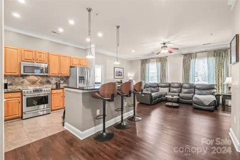 609 Garden District 2102 Dr #2102, Charlotte, NC 28202