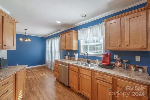 Kitchen - 207 Hillcrest Ave, Hickory, NC 28601 photo 2 of 6