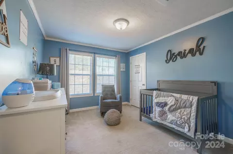 Bedroom - 207 Hillcrest Ave, Hickory, NC 28601 photo 4 of 8
