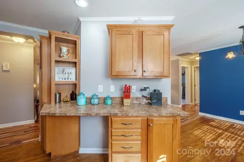 Kitchen - 207 Hillcrest Ave, Hickory, NC 28601 photo 3 of 6