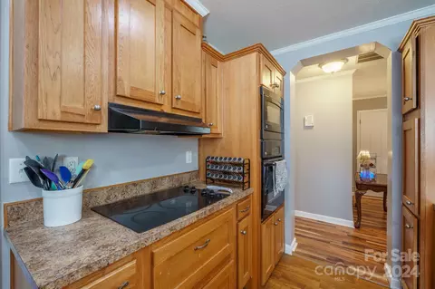 Kitchen - 207 Hillcrest Ave, Hickory, NC 28601 photo 4 of 6