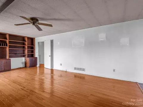 159 White Oak Ln, Tryon, NC 28782 photo 10