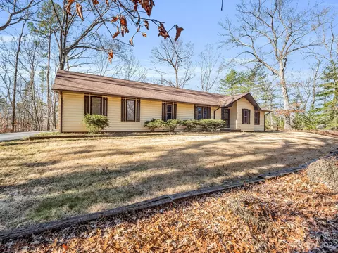 159 White Oak Ln, Tryon, NC 28782 photo 3
