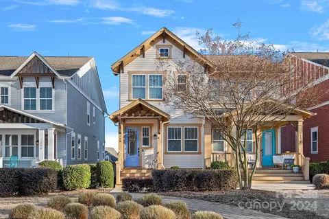 718 Waterscape Ct, Rock Hill, SC 29730