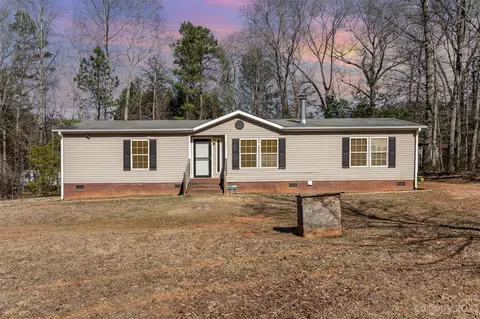 110 Little Dipper Dr, Clover, SC 29710