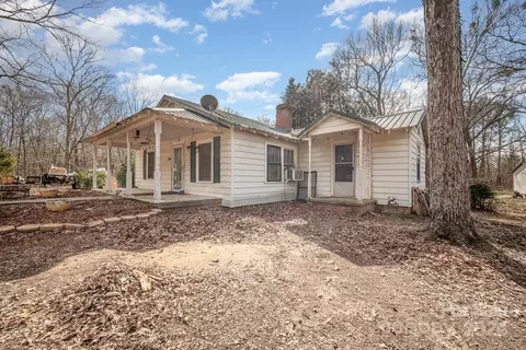 Exterior - 3704 Helms Rd, Lancaster, SC 29720 photo 2 of 9