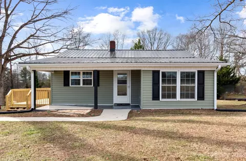 3032 French Rd, Yadkinville, NC 27055