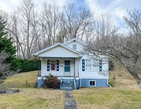 3742 Penland Rd, Spruce Pine, NC 28777
