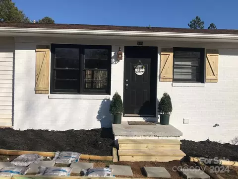 544 Loray Farm Rd, Dallas, NC 28034
