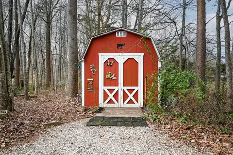 2965 Greenleaf Rd, Clover, SC 29710 photo 6