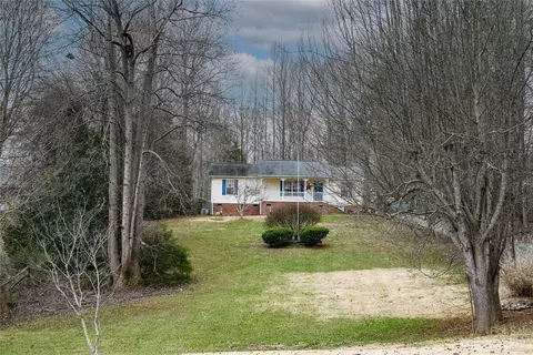 2965 Greenleaf Rd, Clover, SC 29710 photo 5