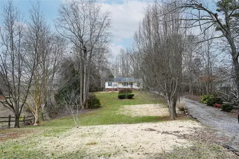 2965 Greenleaf Rd, Clover, SC 29710 photo 4