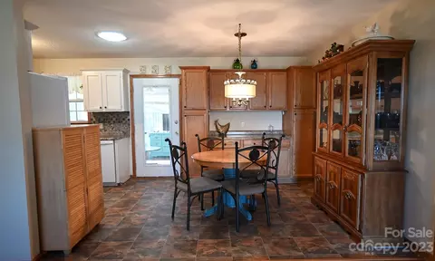 2965 Greenleaf Rd, Clover, SC 29710 photo 17