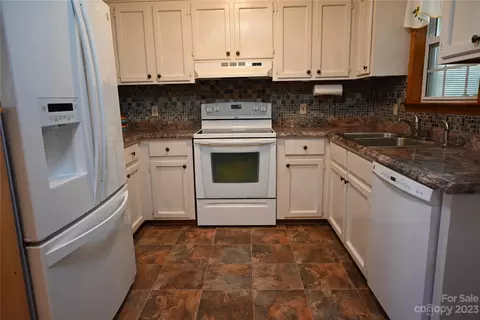 2965 Greenleaf Rd, Clover, SC 29710 photo 16