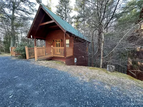 49 Creekside Loop, Spruce Pine, NC 28777 photo 2