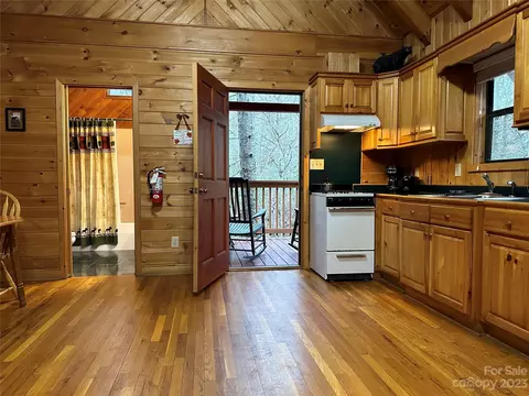 49 Creekside Loop, Spruce Pine, NC 28777 photo 10