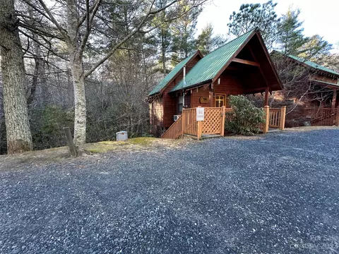 49 Creekside Loop, Spruce Pine, NC 28777 photo 3
