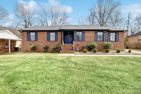 4500 Dawnwood Dr, Charlotte, NC 28212