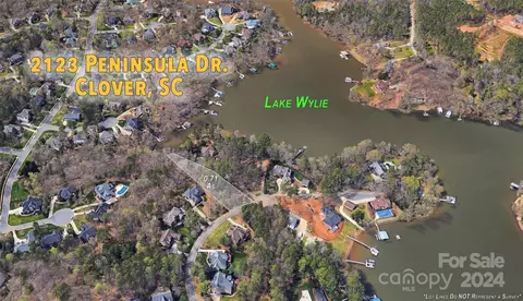 2123 Peninsula Dr, Clover, SC 29710
