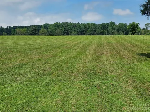 145 Buck Fraley Rd, Cherryville, NC 28021