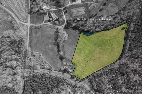 157 Melvin Hill Rd, Columbus, NC 28722