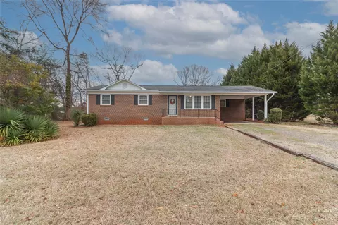 128 Fairdale Rd, Statesville, NC 28625