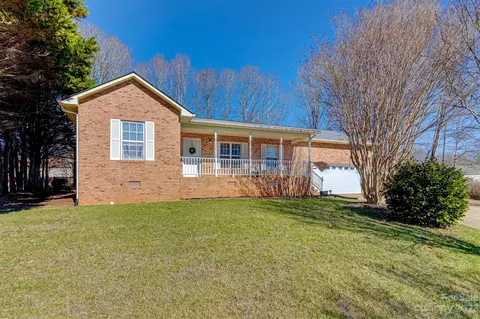 705 Flint Nw Ct NW, Conover, NC 28613