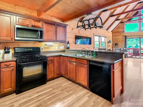356 Panoramic Loop, Maggie Valley, NC 28751 photo 10