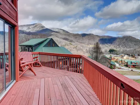 356 Panoramic Loop, Maggie Valley, NC 28751 photo 2
