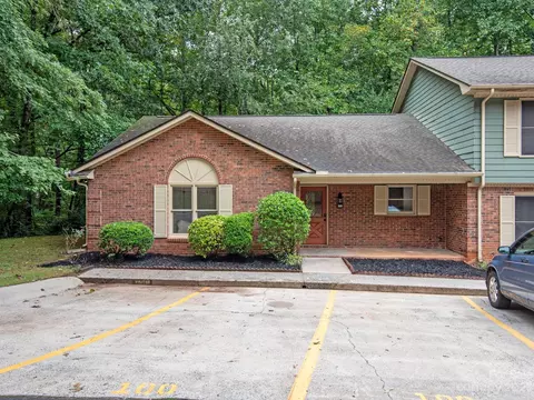 100 Ashbrook Dr, Fort Mill, SC 29715