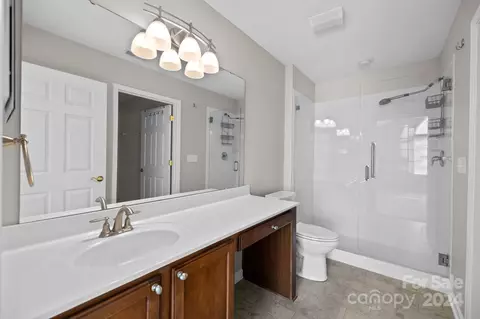 Bath - 816 Ledgestone Ct, Tega Cay, SC 29708 photo 1 of 4