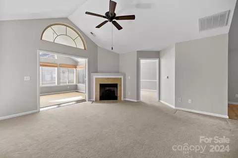 Living - 816 Ledgestone Ct, Tega Cay, SC 29708 photo 2 of 2