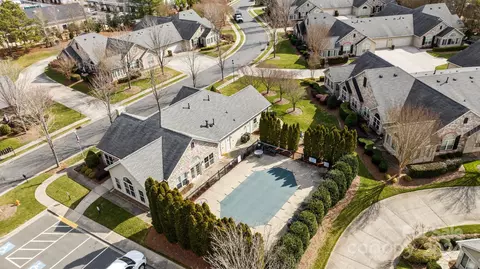 Exterior - 816 Ledgestone Ct, Tega Cay, SC 29708 photo 10 of 11