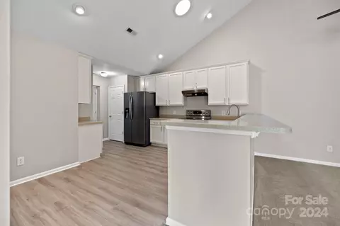 Kitchen - 816 Ledgestone Ct, Tega Cay, SC 29708 photo 1 of 5
