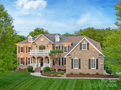 2008 Wheatfield Dr, Marvin, NC 28173