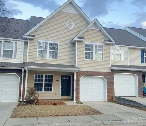 657 Rock Lake Gln, Fort Mill, SC 29715