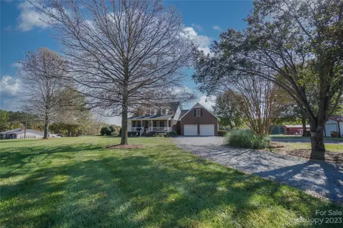 16574 Five Point Rd, Locust, NC 28097 photo 2